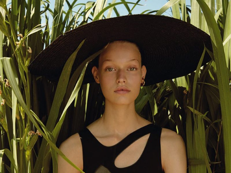 Gallery: Косима Фриц в летней съемке для Harper's Bazaar Romania