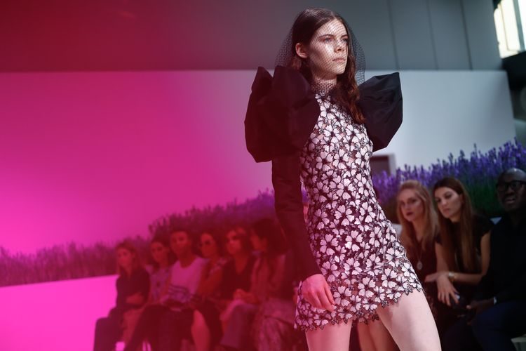 Другая от-кутюр: коллекция Giambattista Valli Haute Couture Fall 2018