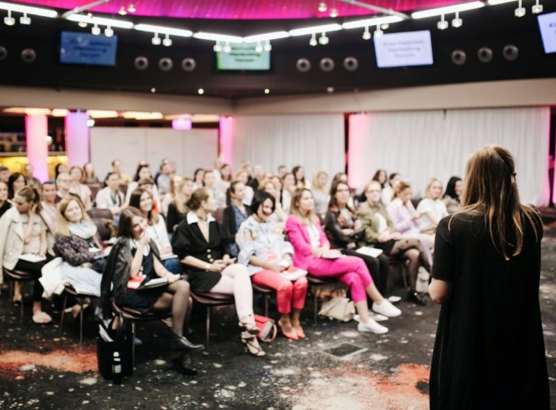 Каким будет конкурс стартапов на Fashion Tech Summit 2018?