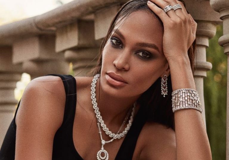 Gallery: Джоан Смоллс для Harper’s Bazaar Greece