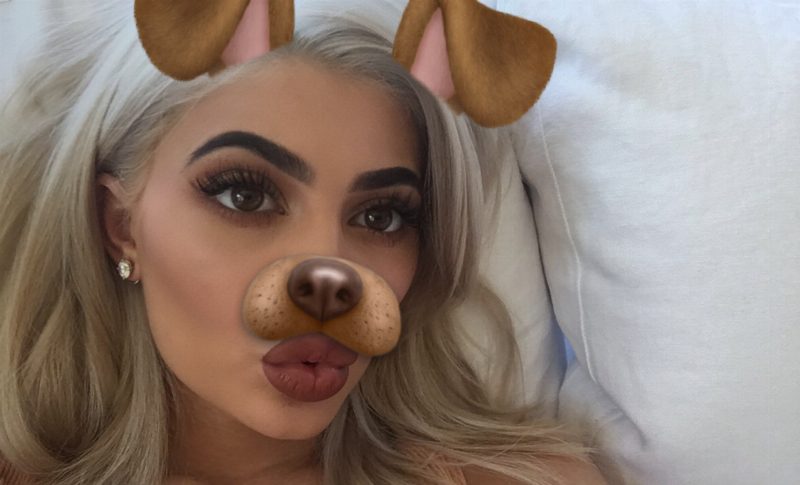 Из-за фильтров в Snapchat молодые люди делают себе пластические операции