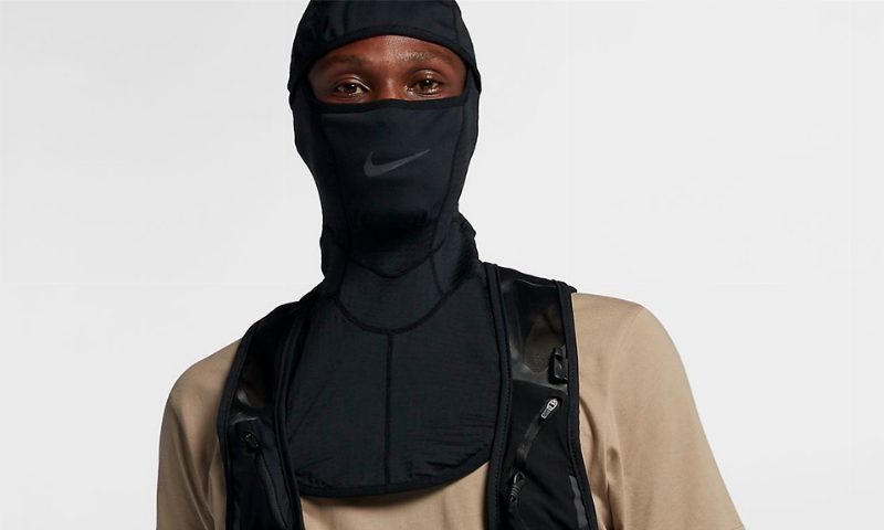 Из-за обвинений в бандитизме Nike снял с продажи балаклавы
