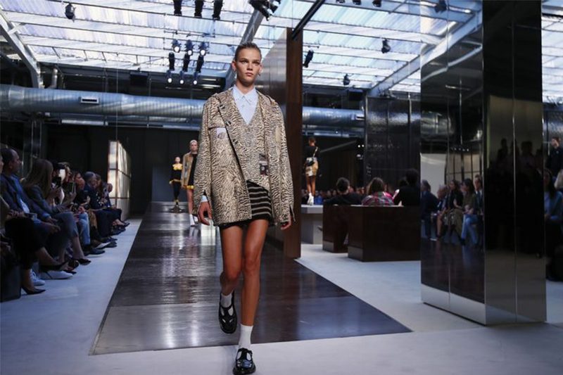 Британская культура от А до Я в дебютной коллекции Риккардо Тиши для Burberry