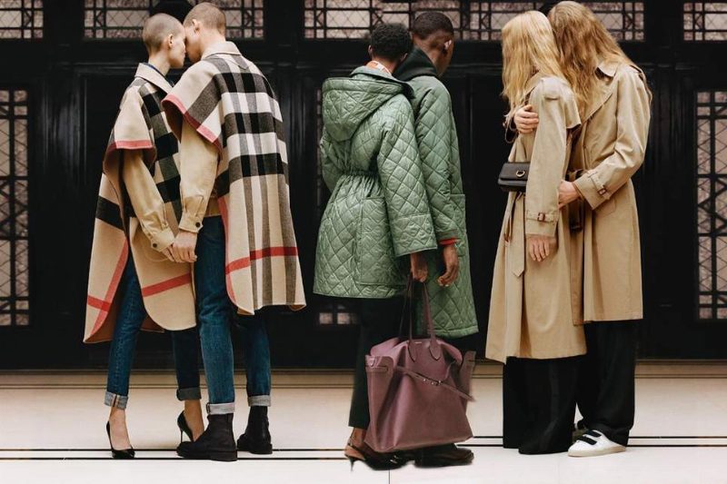 Представители Burberry рассказали, как будут избавляться от непроданной продукции