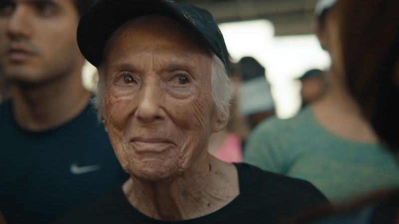 Nike снял ролик о 81-летней бегунье