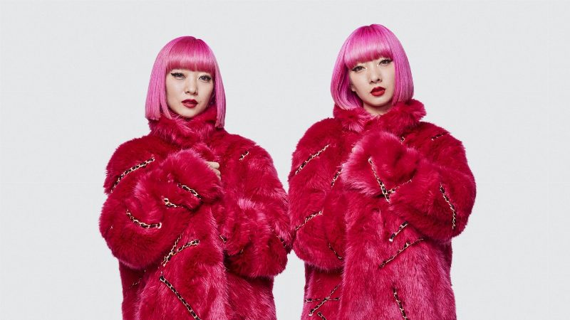 Все образы из коллекции Moschino X H&M