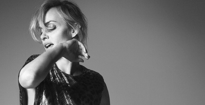 Новая рекламная кампания Saint Laurent с Шарлоттой Генсбур и Эмбер Валеттой