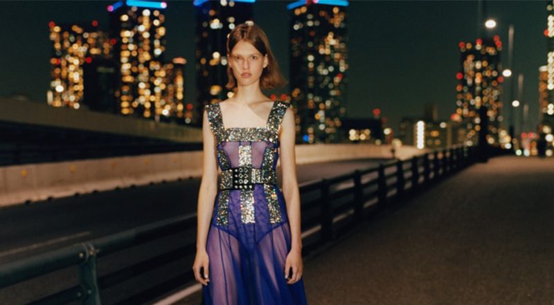 Токийская ночь: Christopher Kane показал лукбук круизной коллекции