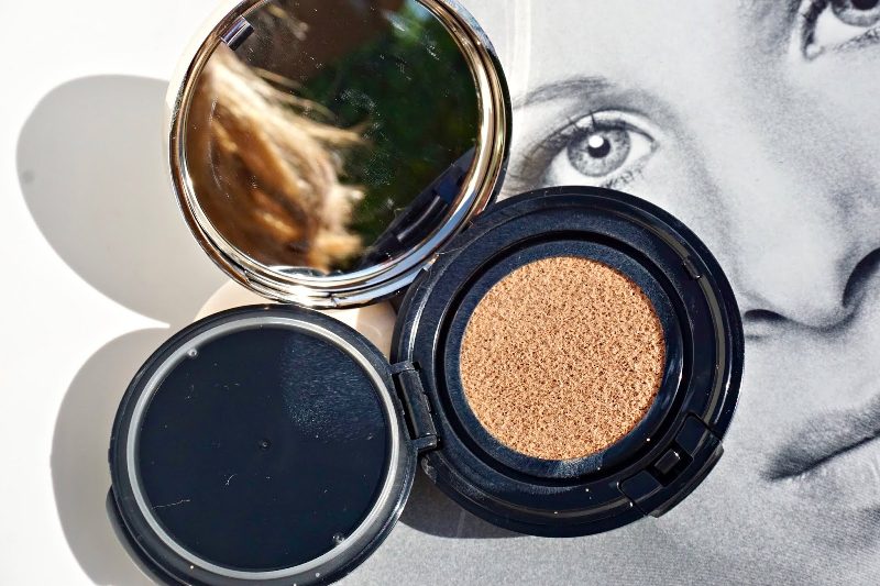 Beauty-средство недели: Тональный кушон с эффектом сияния Clé de Peau Beauté