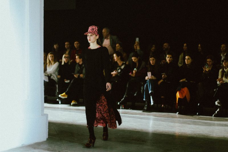 Детали показа POUSTOVIT FW'19-20 на UFW
