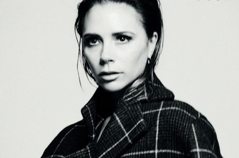 Виктория Бекхэм позирует топлес для Vogue