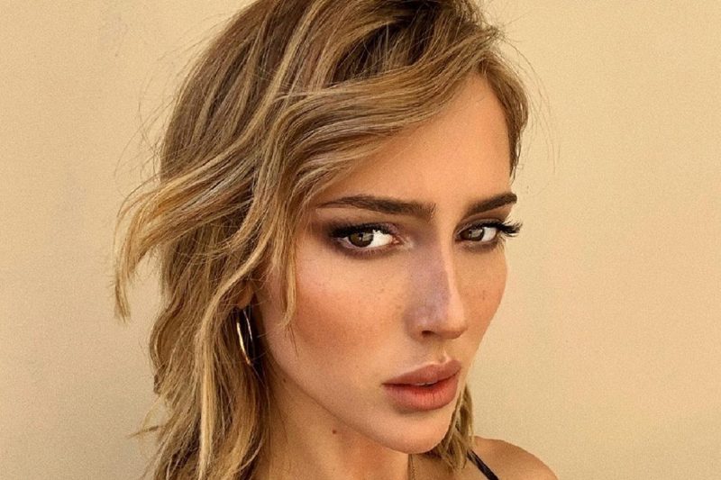 Впервые в истории лицом Chanel Beauty стала модель-трансгендер