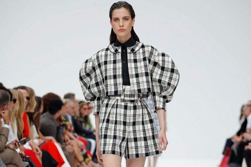 Прогулка в английском саду: Показ Carolina Herrera на Неделе моды в Нью-Йорке