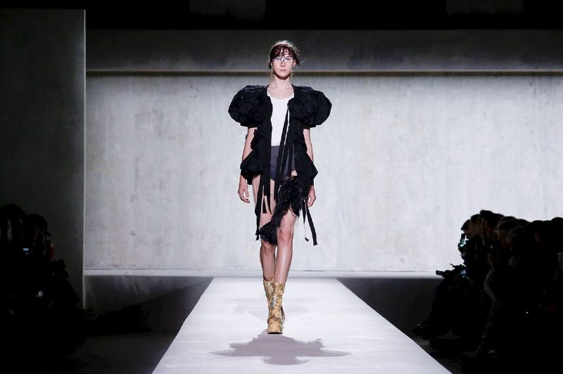 Союз, заключенный на небесах: показ Dries Van Noten на Неделе моды в Париже