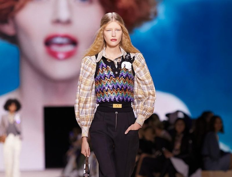 Показ Louis Vuitton SS'20: наряды Прекрасной эпохи на фоне выступления трансгендерной певицы