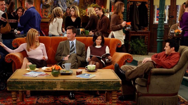 Знаковые предметы из сериала «Друзья» накнец-то можно приобрести