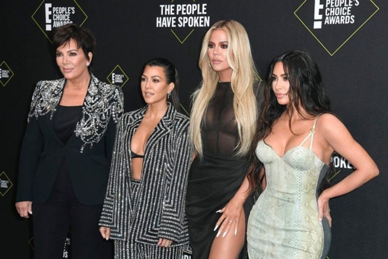 Гвен Стефани, Зендая, сестры Кардашьян: модные гости E! People’s Choice Awards