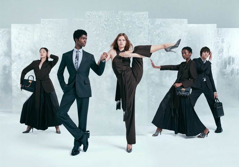Salvatore Ferragamo научит вас танцам в стиле high-fashion в праздничном кампейне 2020