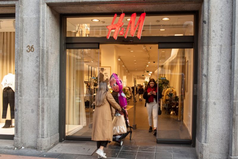 H&M запустил услугу «Купи сейчас, плати позже»