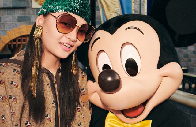 Gucci выпустил новогоднюю коллекцию с Микки Маусом