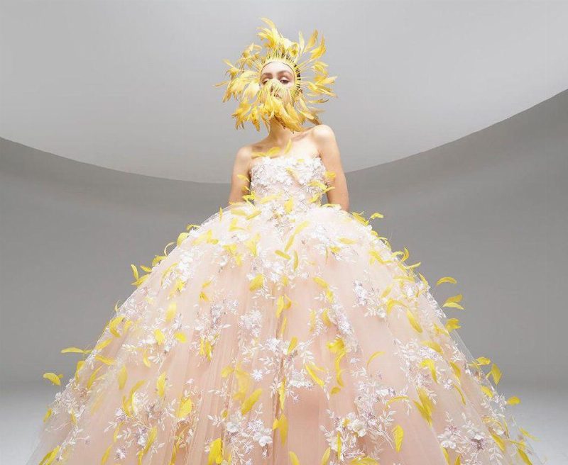 Giambattista Valli в Париже продемонстрировал свою коллекцию Haute Couture всем желающим