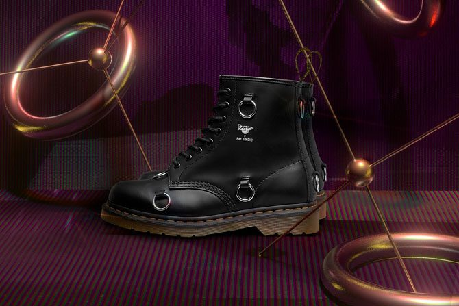 Dr. Martens выпустили новую версию модели 1460 вместе с Raf Simons