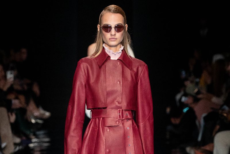 Sportmax FW'2020: отсылка к сверхтехнологичному будущему через крой и ткани