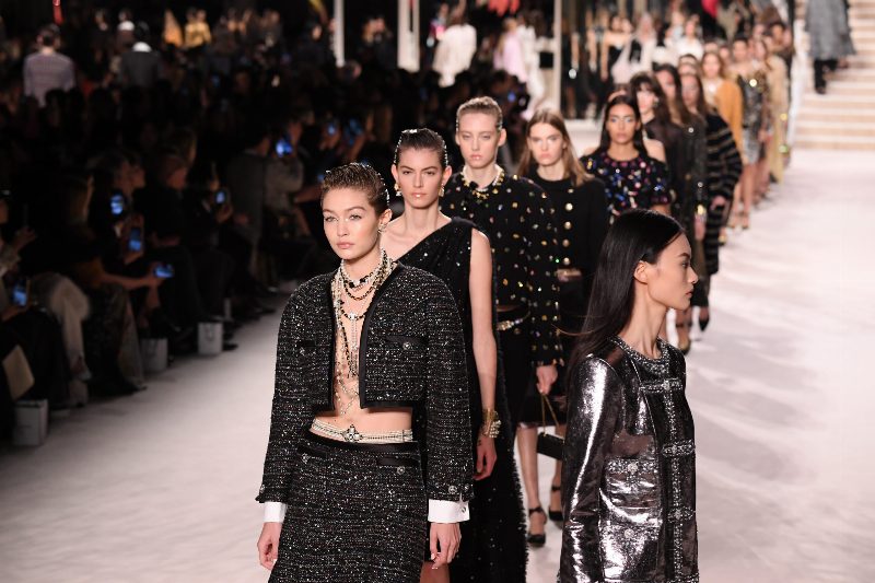 Business Of Fashion определил три главные проблемы современной моды и предложил их решение