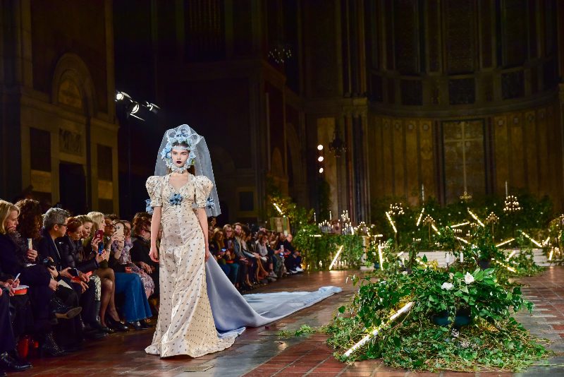 Rodarte FW'20: отсылка к «Дракуле» и превращение жертвы в хищника