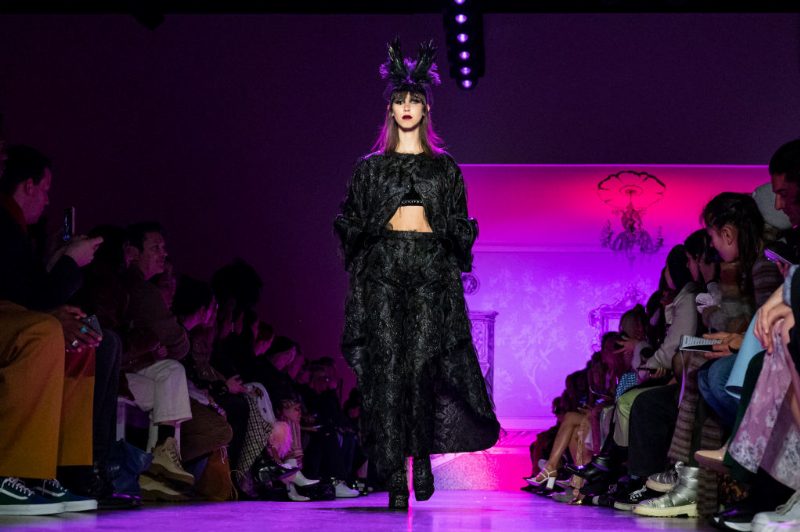 Anna Sui FW'20: готический шик и декаданс