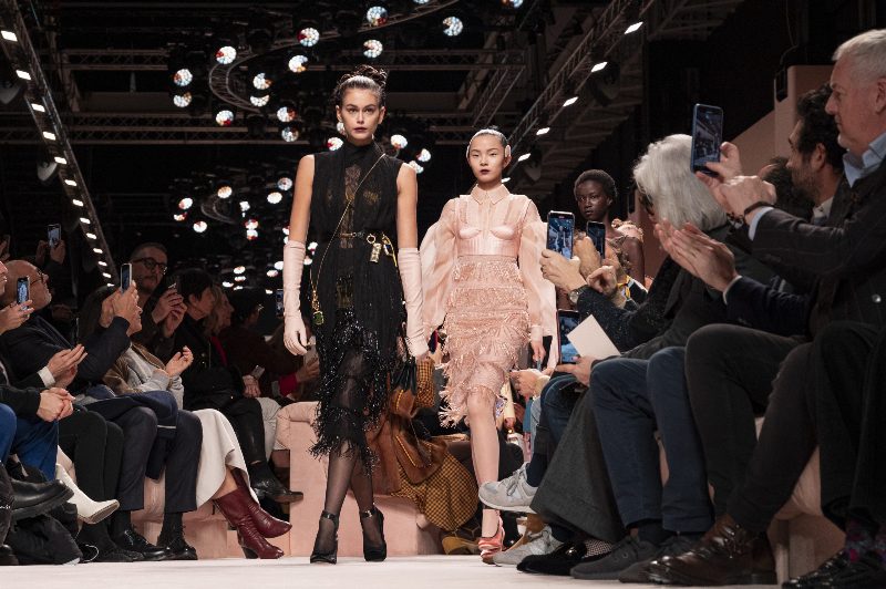 Fendy FW’2020: провокационная и одновременно сдержанная женственность