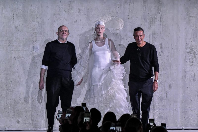 Dries Van Noten сняли документальный фильм о работе с Кристианом Лакруа