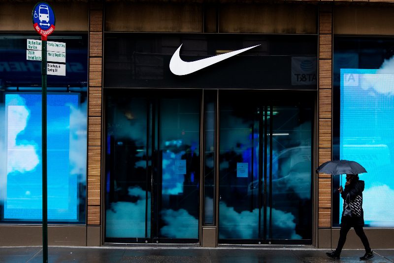Помощь Nike в борьбе с COVID-19: $25 миллионов и 140 000 единиц обуви, одежды и снаряжения