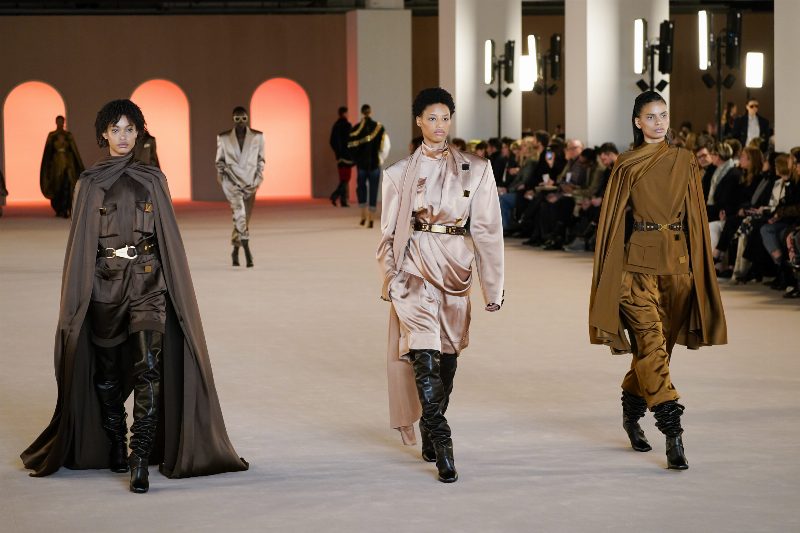 Balmain проведет круизный показ в центре Парижа