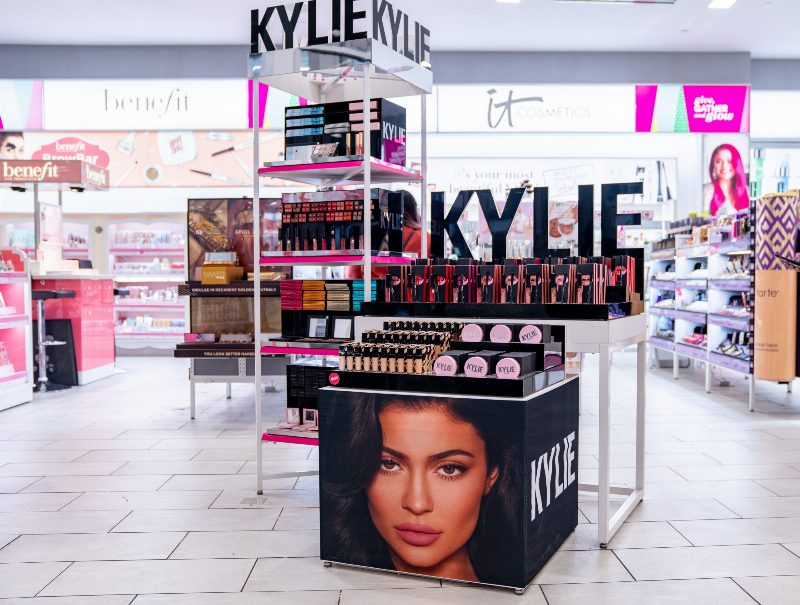 Бренд Kylie Skin by Kylie Jenner начнет производить антисептики