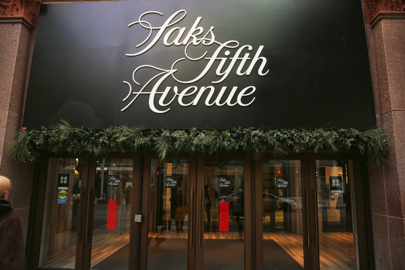 Легендарный универмаг Saks Fifth Avenue на грани банкротства