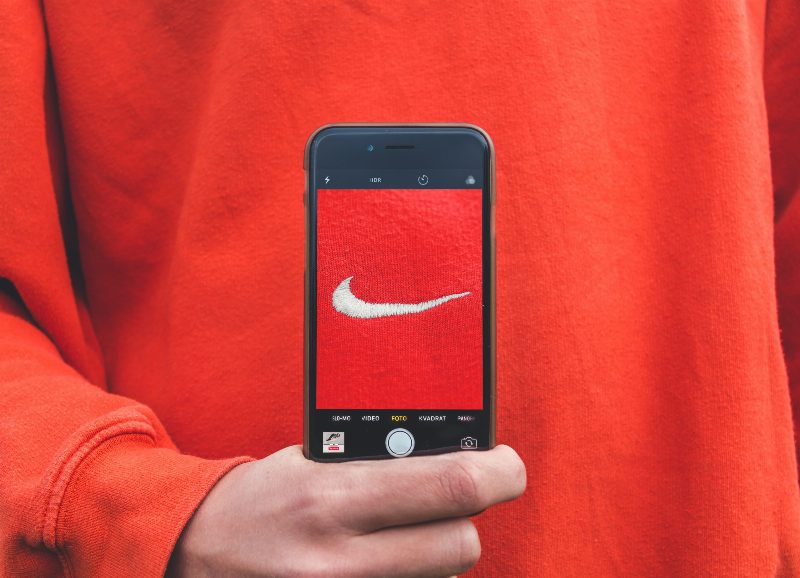 10 самых дорогих модных брендов по данным ежегодного отчета Apparel 50