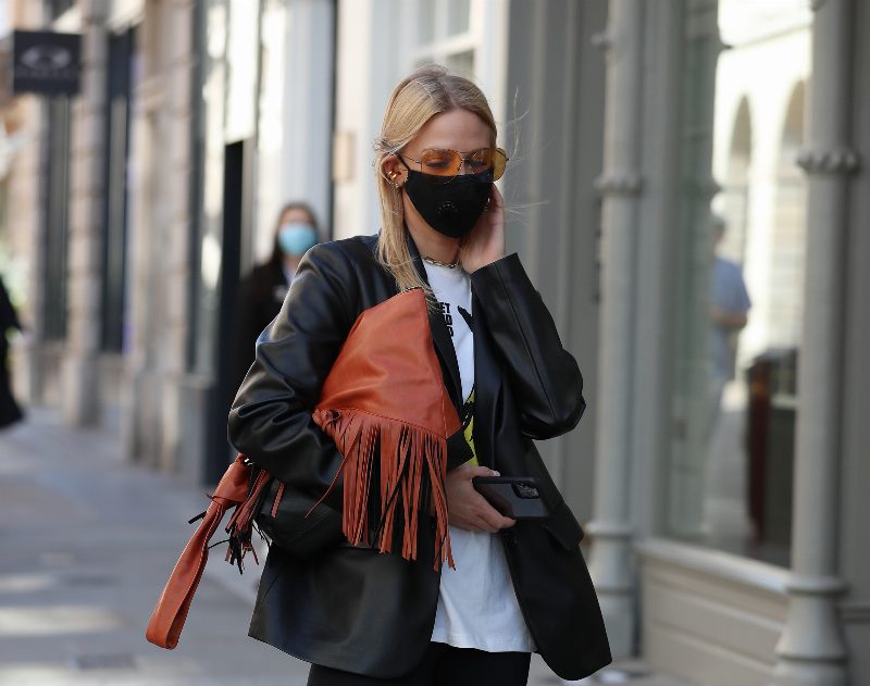 Street Style с Недели моды в Лондоне: практичные и носибельные образы на каждый день