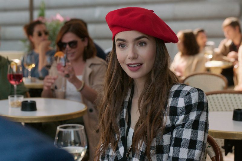 5 уроков, которые нам преподал сериал «Эмили в Париже»