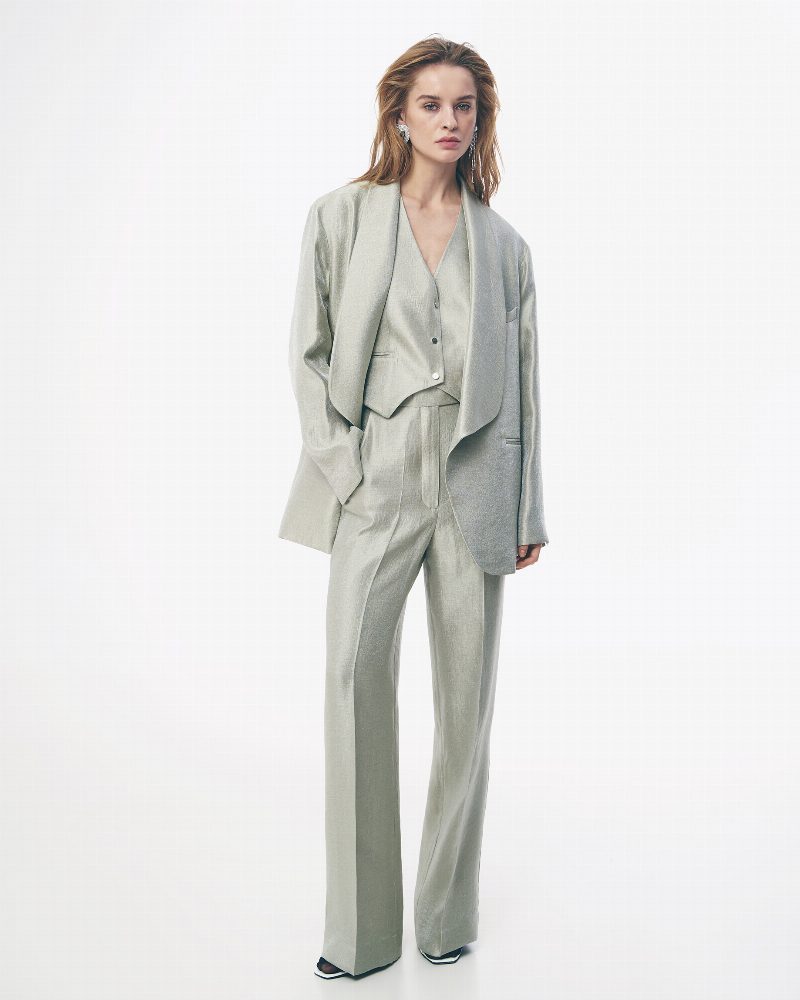 GASANOVA SS23: линути до світла