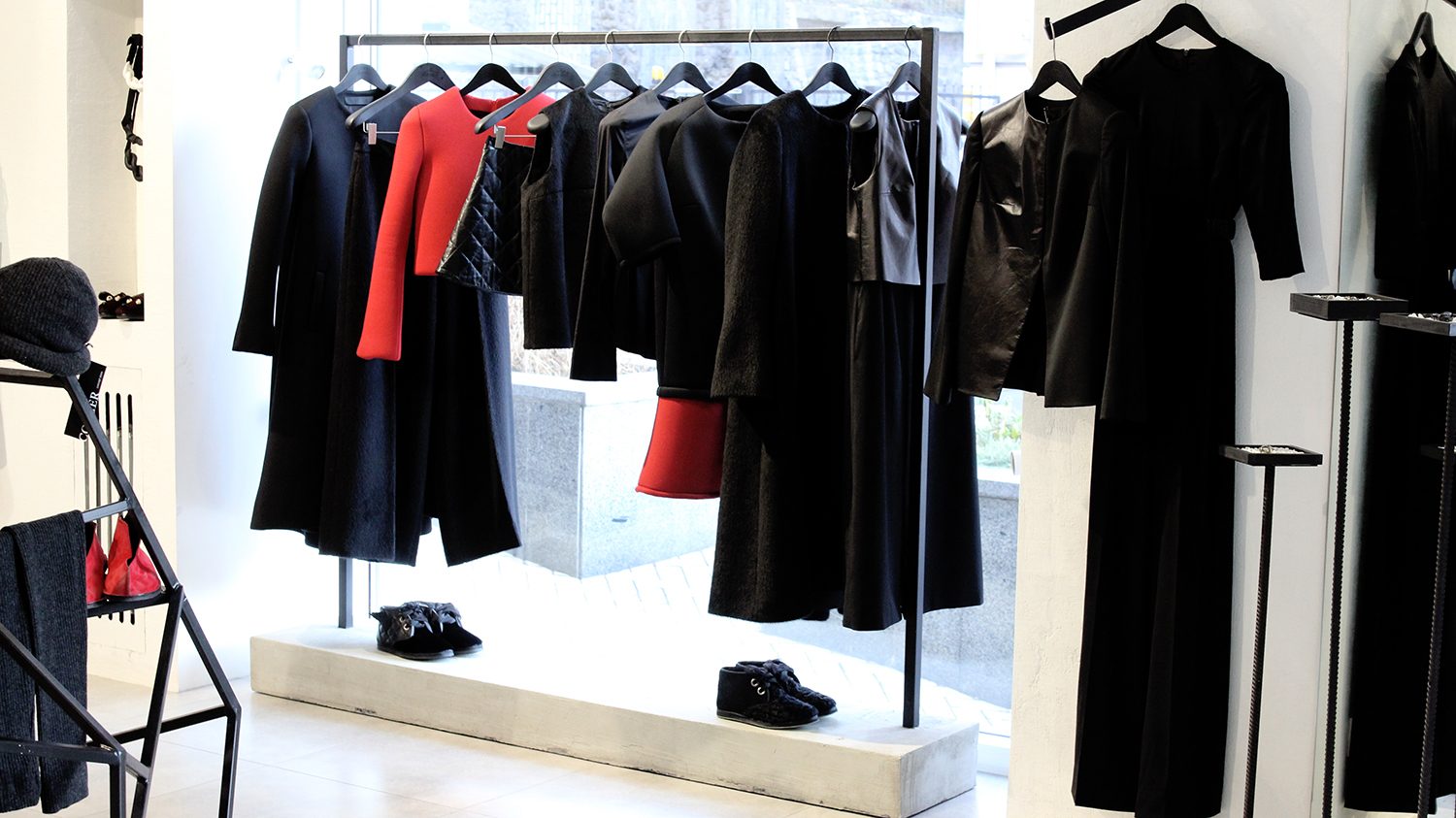 Коллекция OMELYA F/W 2014 в Corner Concept Store