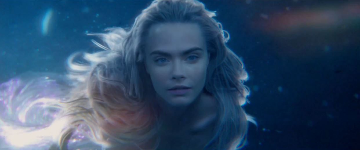 Кара Делевинь в образе русалки в фильме "Pan"