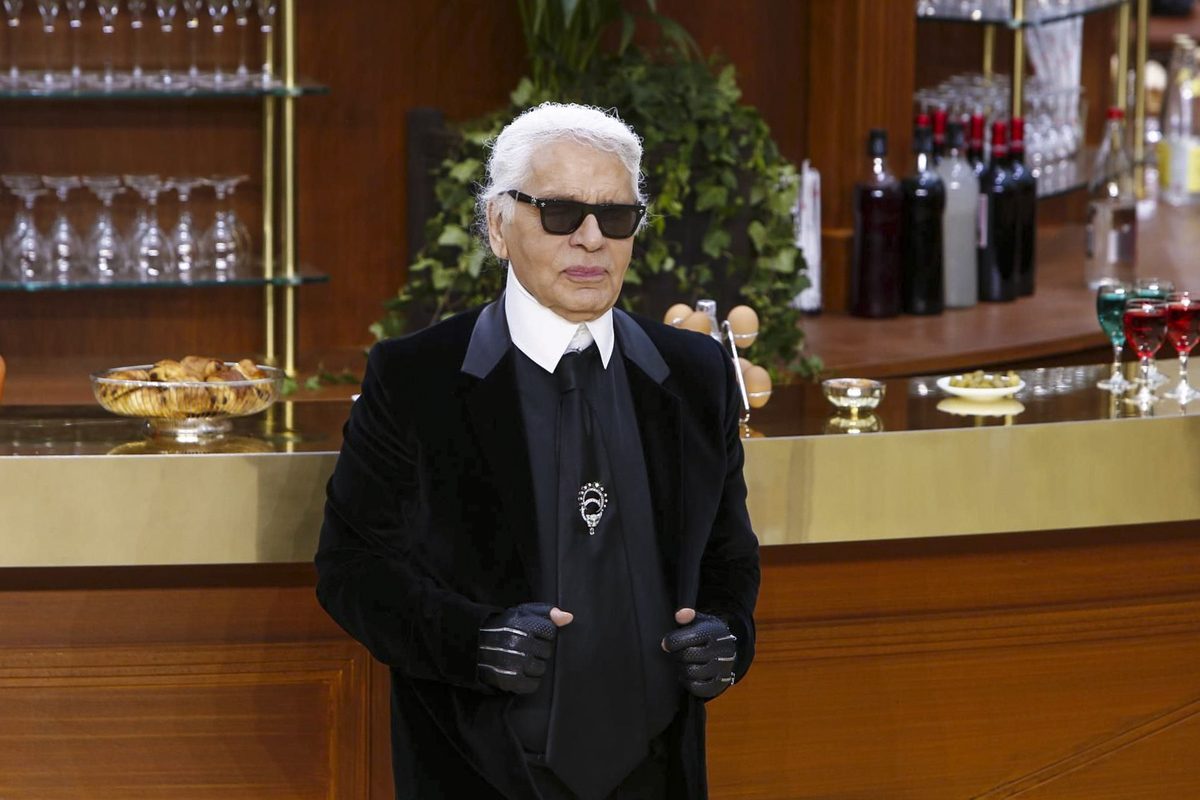 Неделя моды в Париже: коллекция Chanel осень/зима - 2015/2016