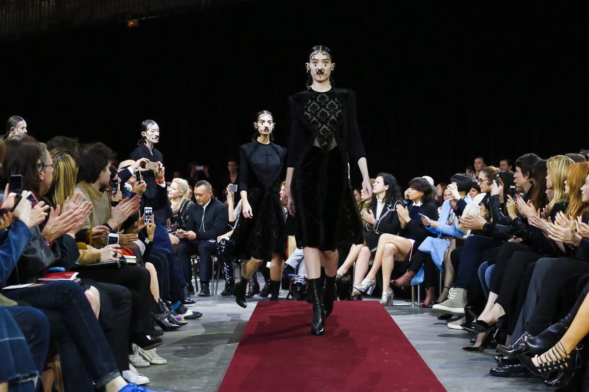 Неделя моды в Париже: коллекция Givenchy осень/зима - 2015/2016