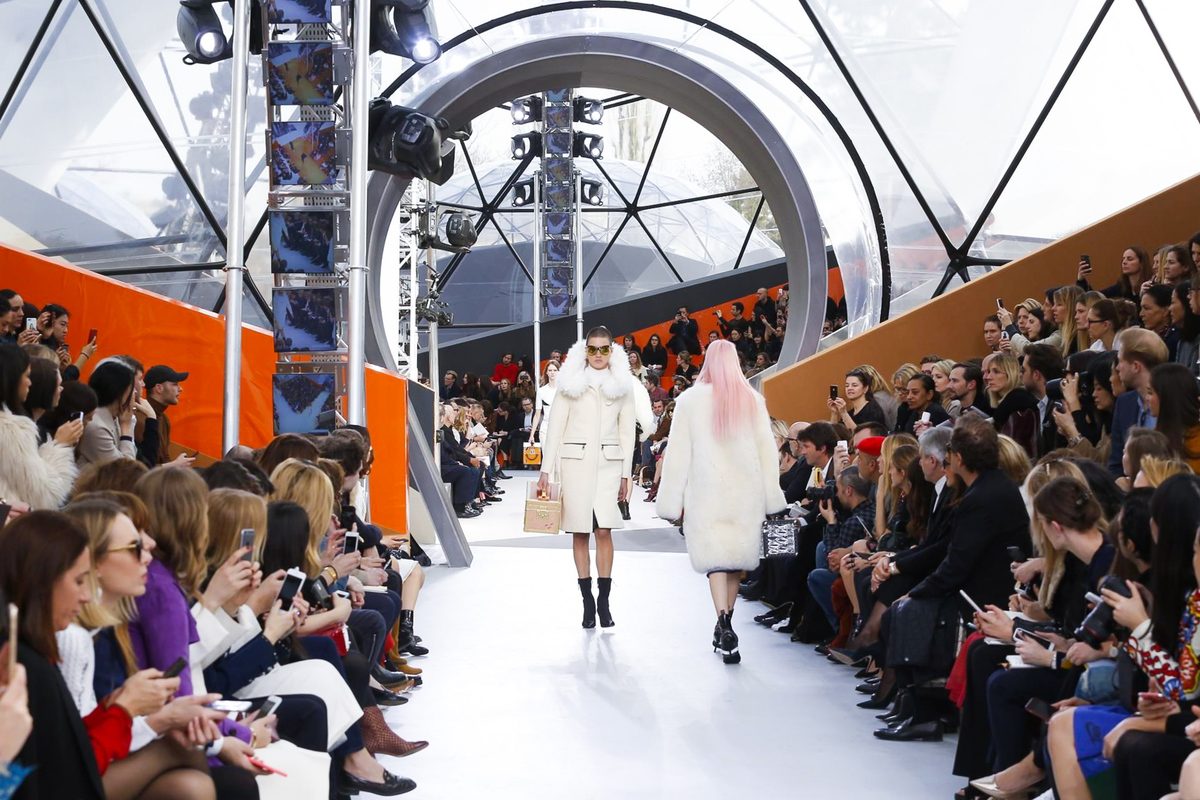 Неделя моды в Париже: коллекция Louis Vuitton осень/зима - 2015/2016