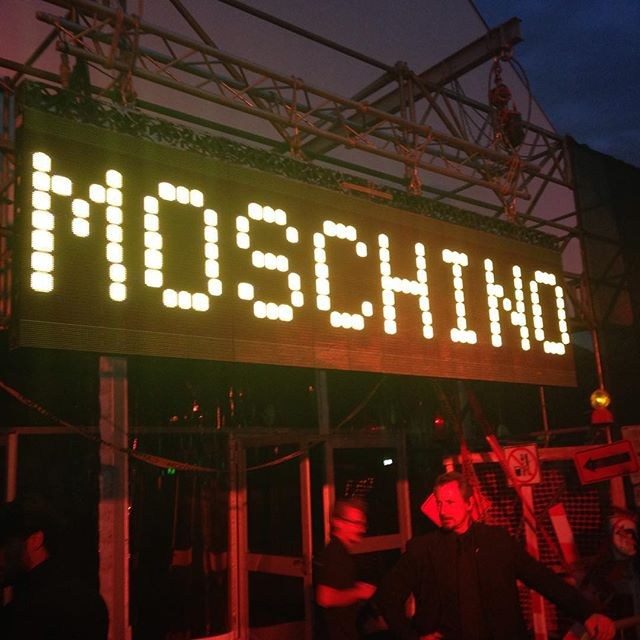 Прямая трансляция показа Moschino S/S 2016