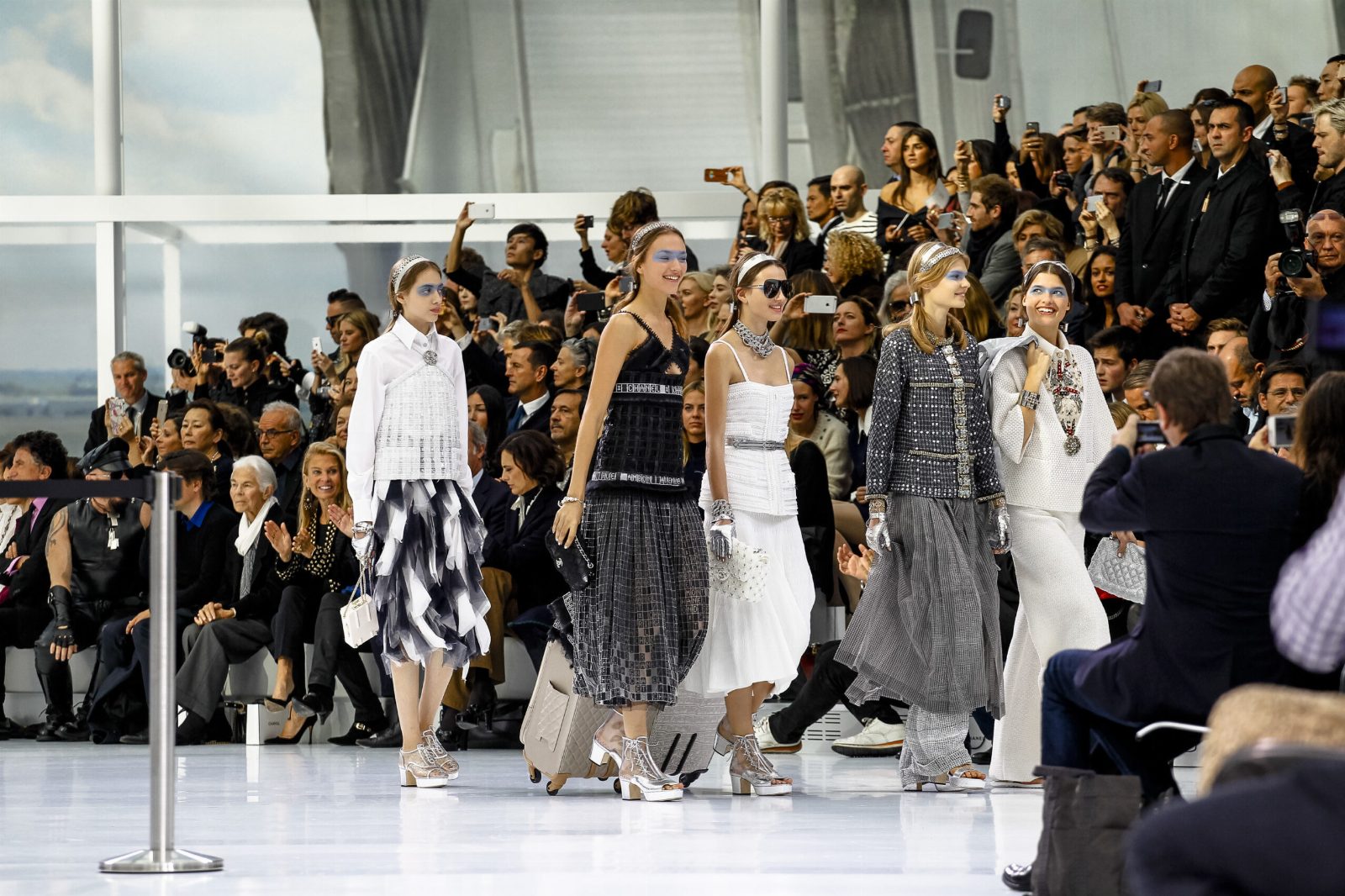 Летаем с Chanel: коллекция весна-лето 2016