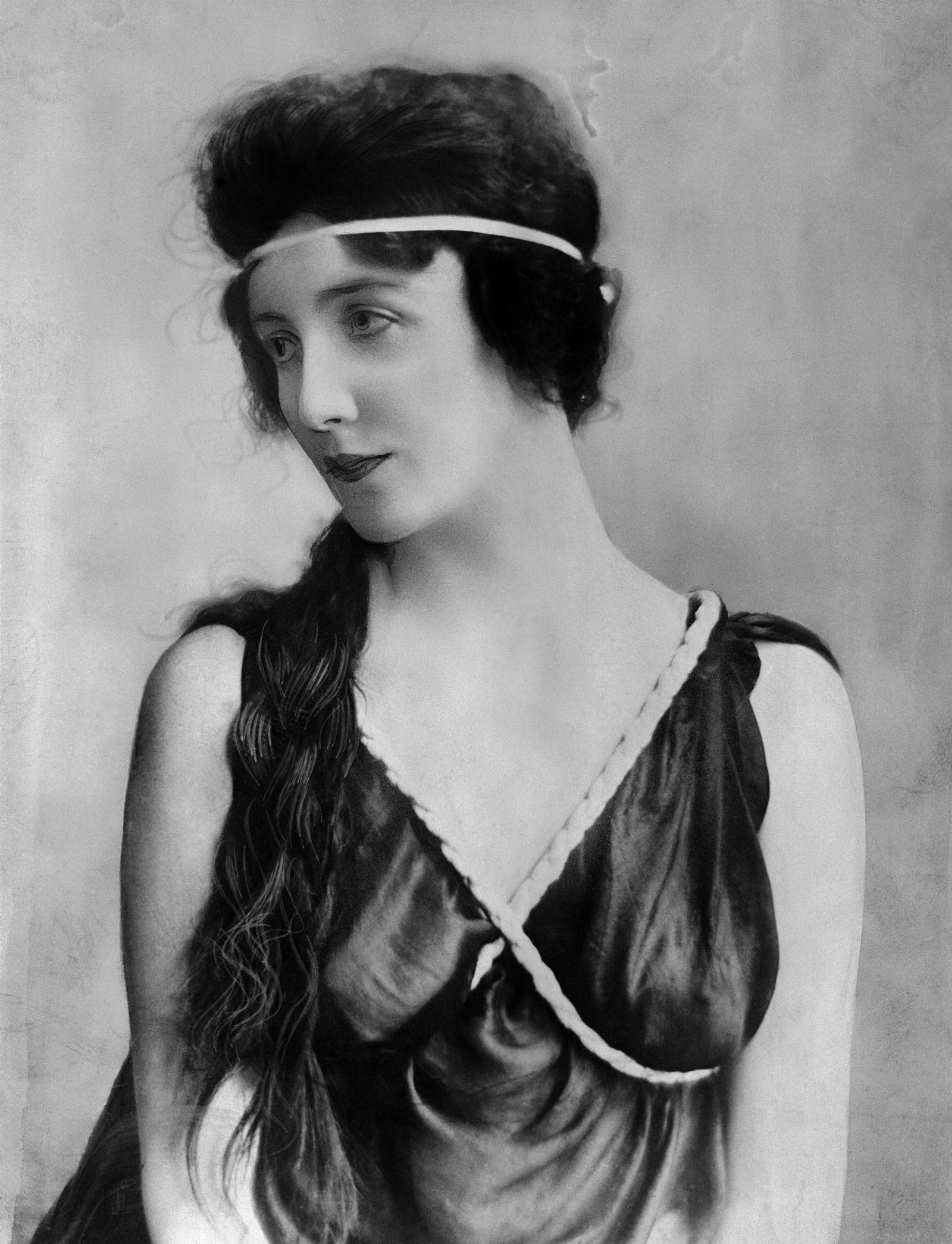 01-audrey-munson-curse-of-beauty