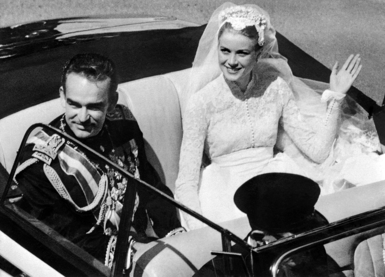 60 лет спустя: 25 фотографий со свадьбы Грейс Келли
