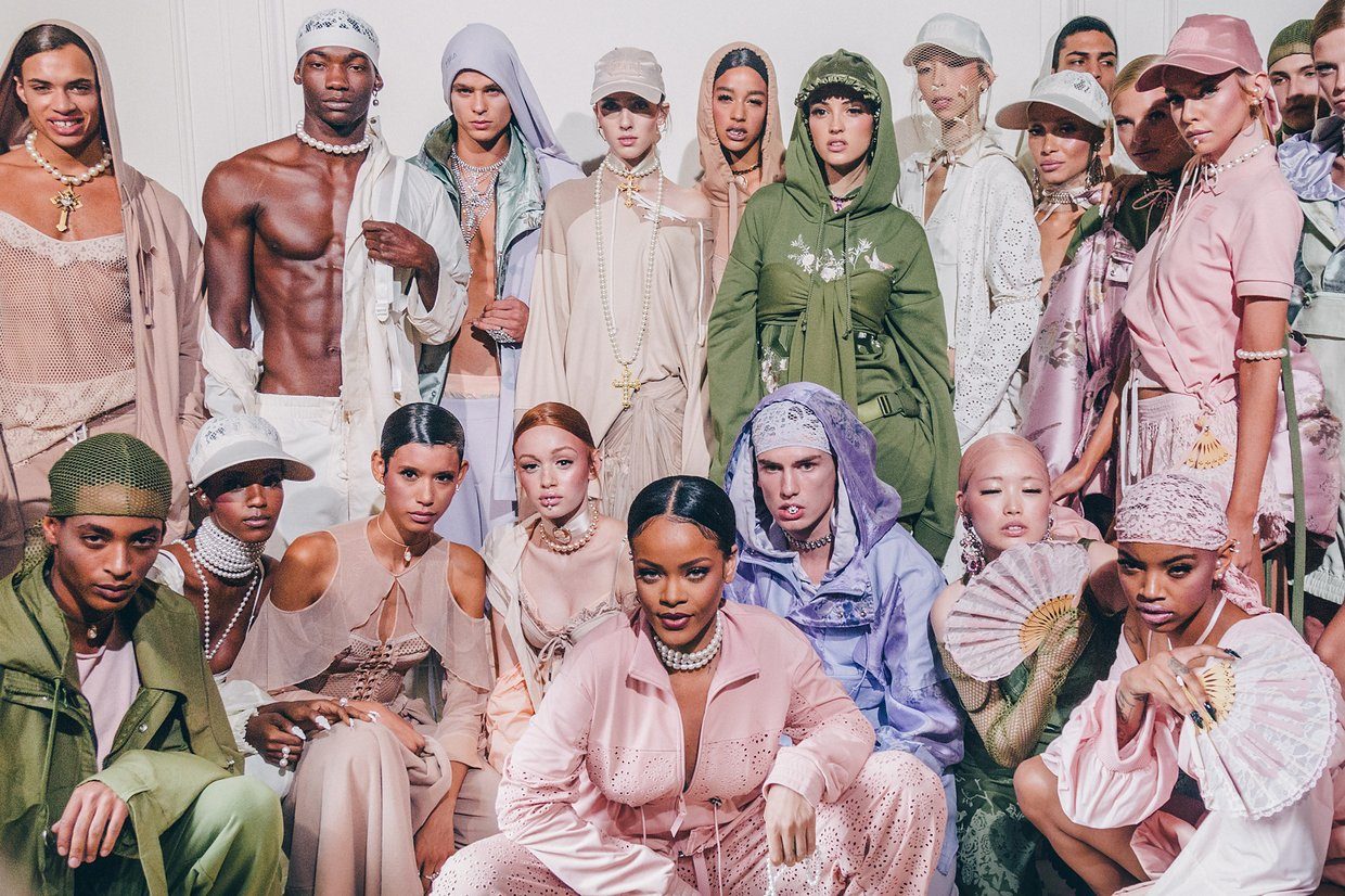 Рианна представила новую коллекцию Fenty x Puma в Париже